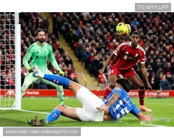 桑德兰倒钩绝平枪手惊呆众人——足球奇迹背后的精彩瞬间